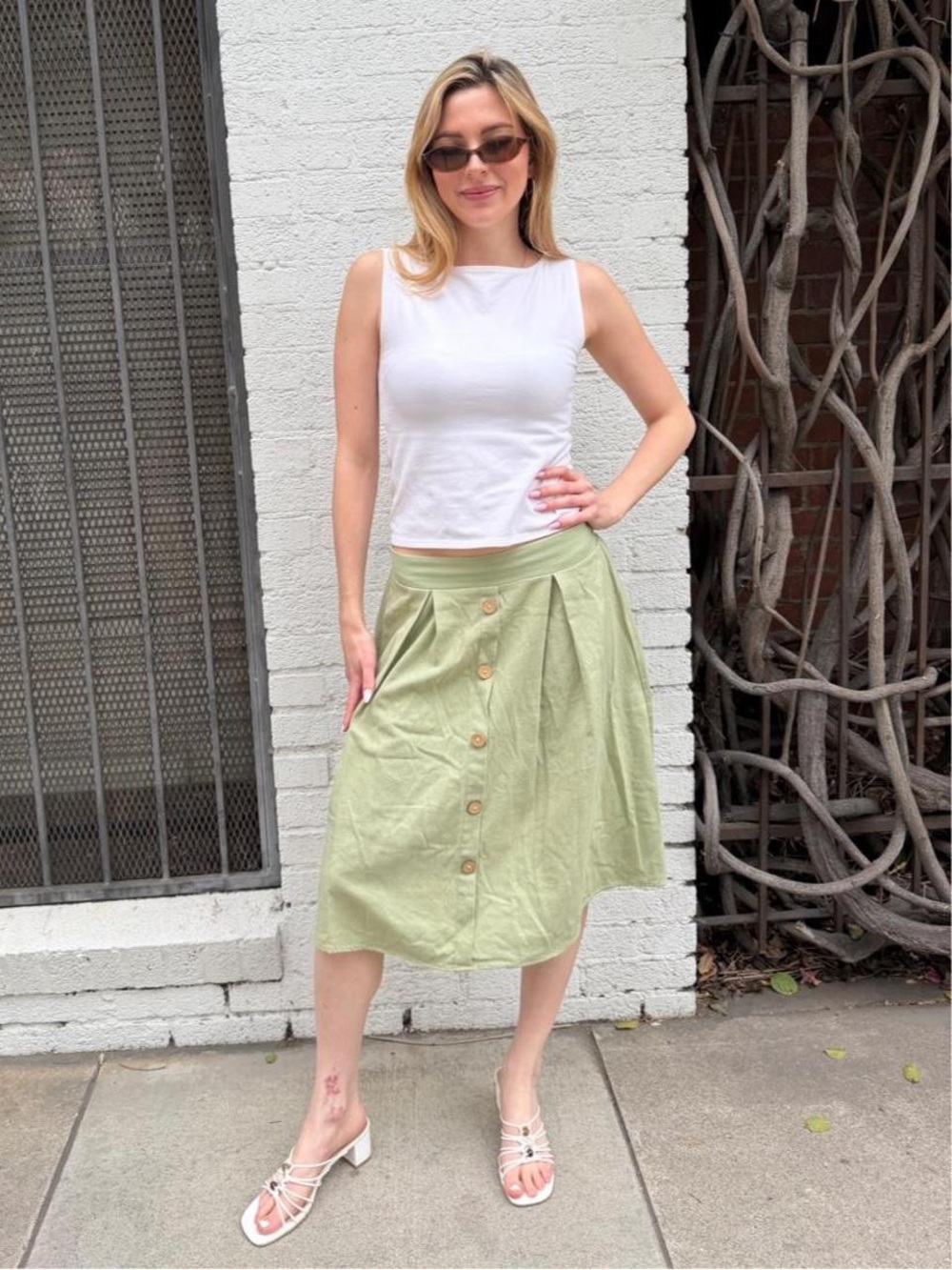 Green midi skirt with button detail sz M #cottagecore #boho #retro #sundaybest